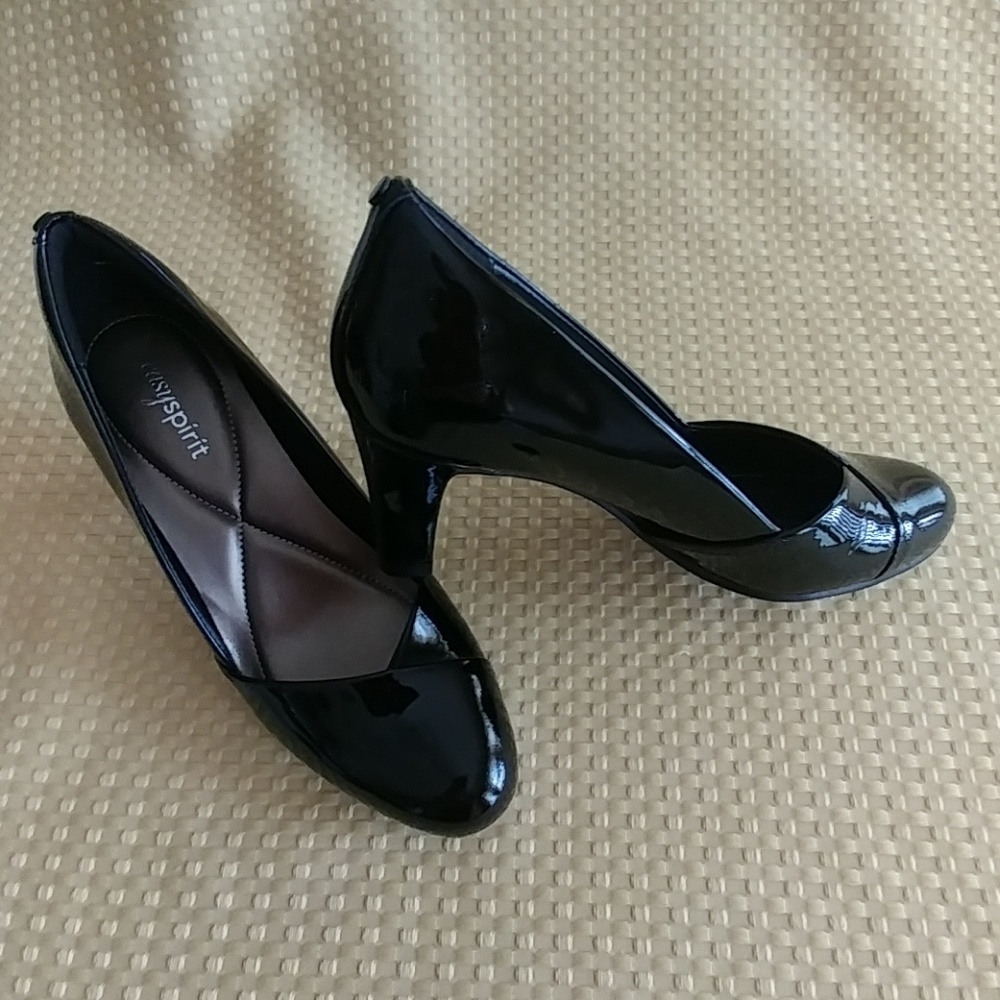 Easy Spirit patent leather heels.